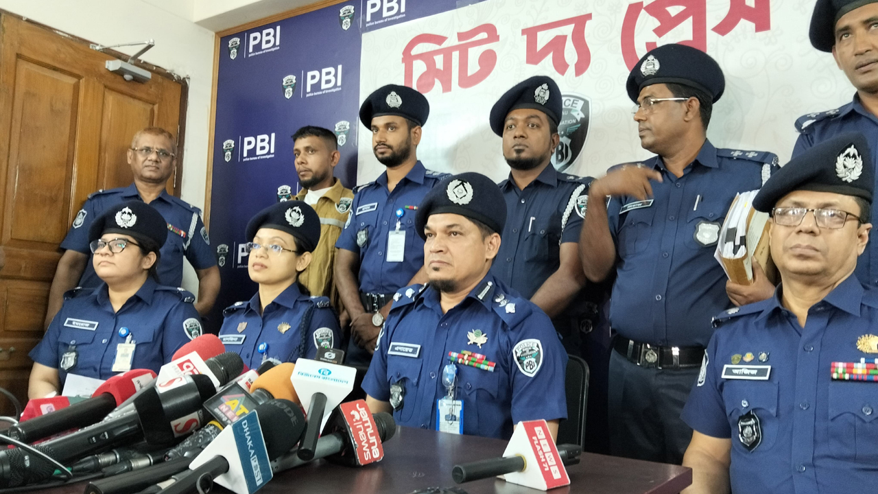 জিনের বাদশা প্রতারণায় হাতিয়ে নেওয়া হয় কোটি কোটি টাকা