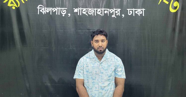 র‍্যাব পরিচয়ে যাত্রীবাহী বাসে ডাকাতি, প্রধান আসামি গ্রেপ্তার