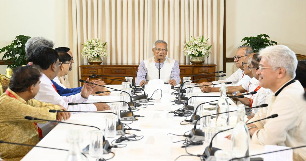 প্রধান উপদেষ্টার সঙ্গে সর্বদলীয় বৈঠক চলছে