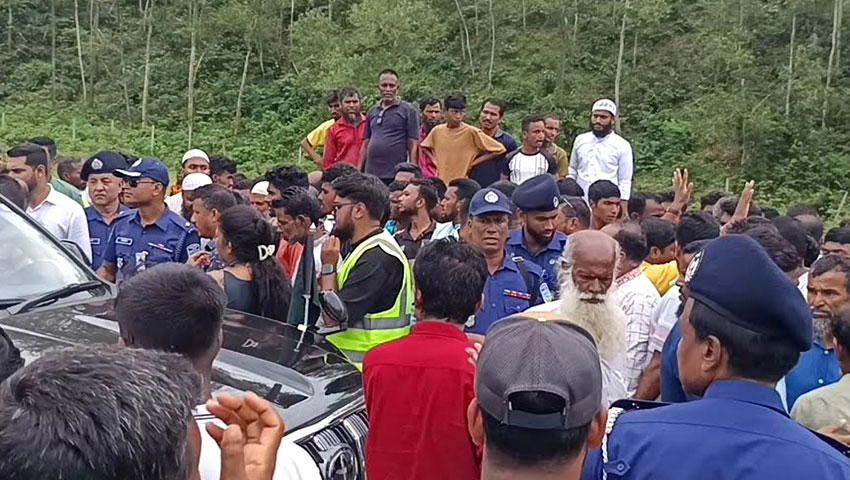 উপদেষ্টা রিজওয়ানার গাড়িবহরে হামলা
