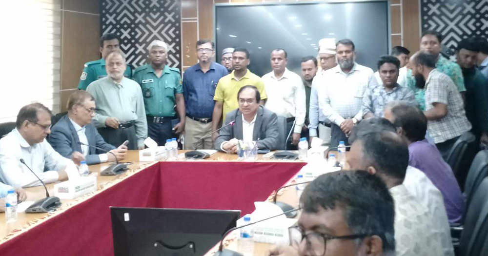 কর্মকর্তা-কর্মচারীদের আন্দোলন এক দিনের জন্য স্থগিত