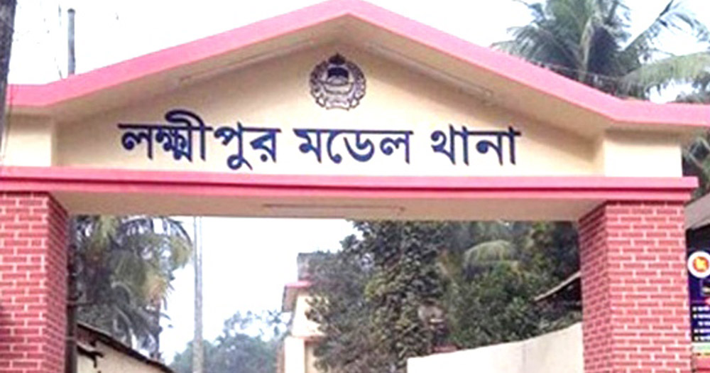 শিশু ছাত্রীকে যৌন হয়রানি, প্রধান শিক্ষককে গণপিটুনি দিয়ে পুলিশে সোপর্দ