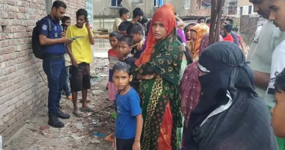 ময়লার স্তূপ থেকে নবজাতক কন্যাশিশুর মরদেহ উদ্ধার