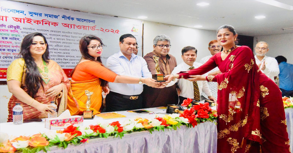 অপসংস্কৃতি বিবেকের দরজায় তালা লাগায়: কাদের গনি চৌধুরী