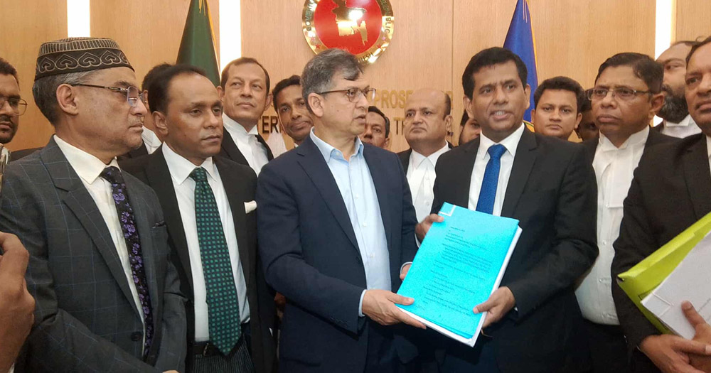 হাসিনাসহ ৭ জনের বিরুদ্ধে ট্রাইব্যুনালে গুমের অভিযোগ সালাহউদ্দিনের