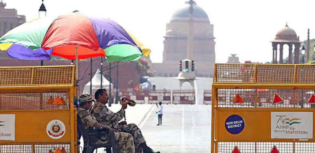 দিল্লিতে হঠাৎ রেড অ্যালার্ট জারি