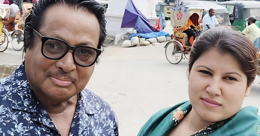 কাছারি বাড়ির গেট থেকে ফিরে গেলেন চিত্রনায়ক উজ্জ্বল ও তার স্ত্রী