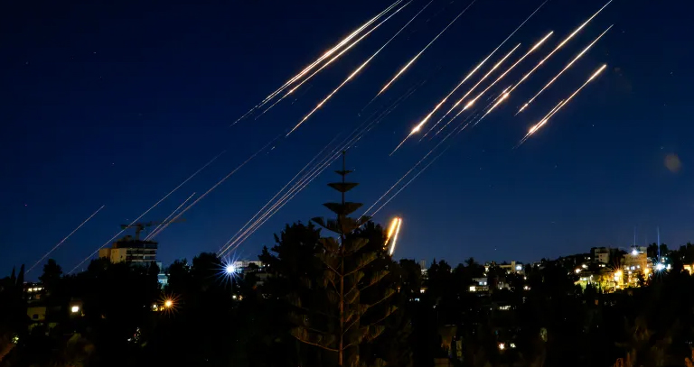 ইসরাইলে লাগাতার ক্ষেপণাস্ত্র এবং ড্রোন হামলার পর ইরান বলছে  ‘শুরু মাত্র’