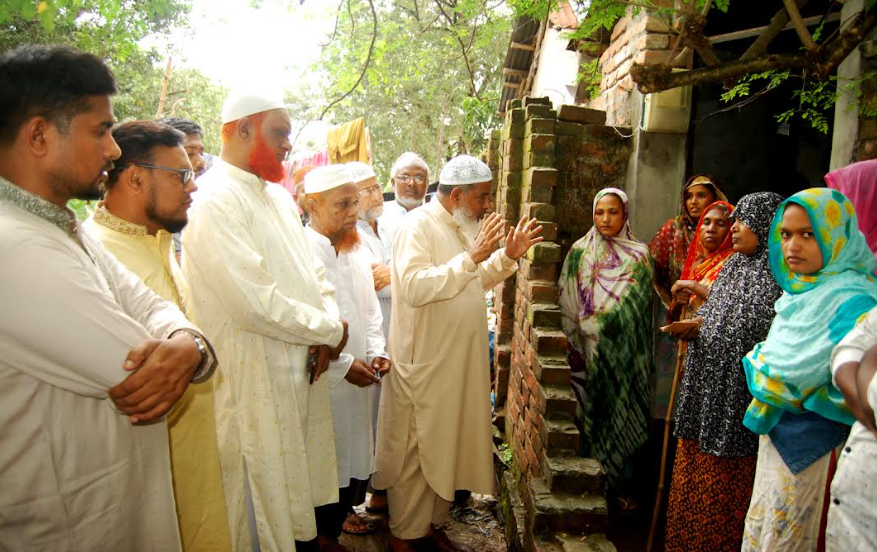 বগুড়ায় সন্ত্রাসীদের মারপিটে নিহত শাকিলের পরিবারের পাশে জামায়াত