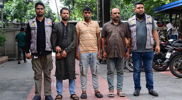 গ্রেপ্তার এড়াতে সিলিন্ডার বিস্ফোরণ নারী-শিশুর প্রাণহানির হুমকি