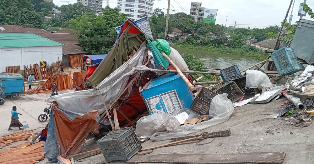 ফরিদপুরের ভাঙ্গায় শতাধিক অবৈধ স্থাপনা উচ্ছেদ