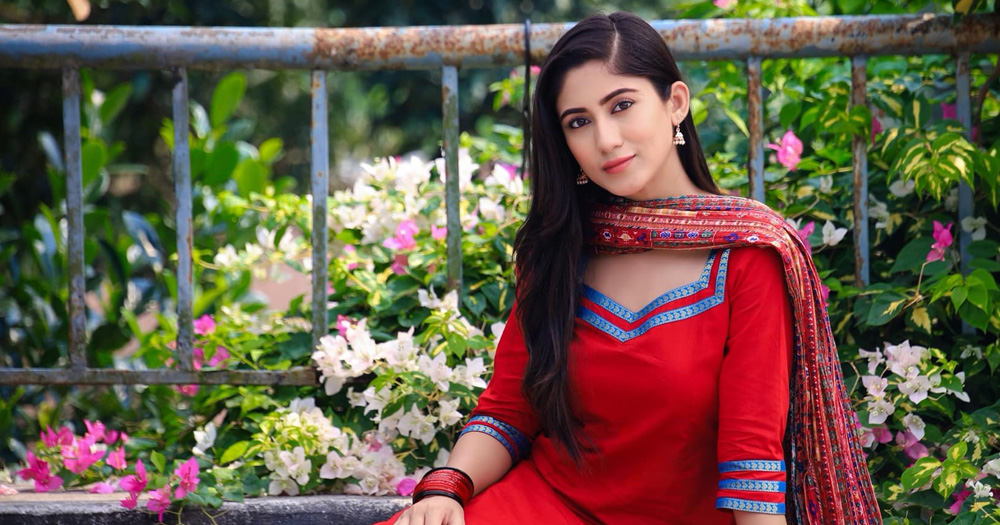 আমি দর্শকদের মনে সব সময় বেঁচে থাকতে চাই: সাফা কবির