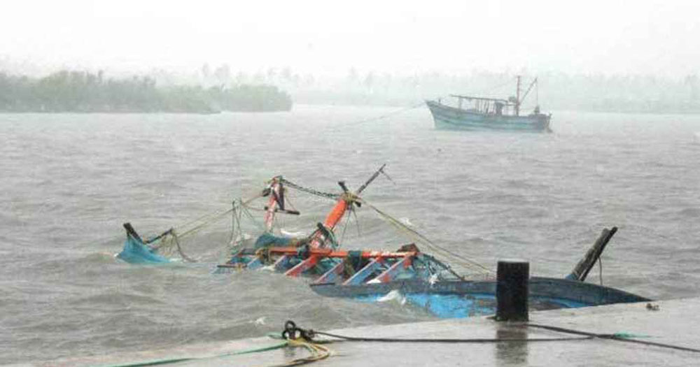 ইন্দোনেশিয়ার বালিতে ফেরিডুবি, নিখোঁজ ৪৩