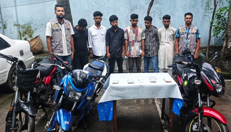 তেজগাঁওয়ে ডাকাতির ১ লাখ ৩০   হাজার রিয়ালসহ  গ্রেপ্তার ৬