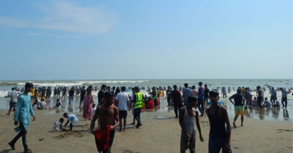 কক্সবাজারে সমুদ্রে নেমে চবি শিক্ষার্থীর মৃত্যু, নিখোঁজ ২