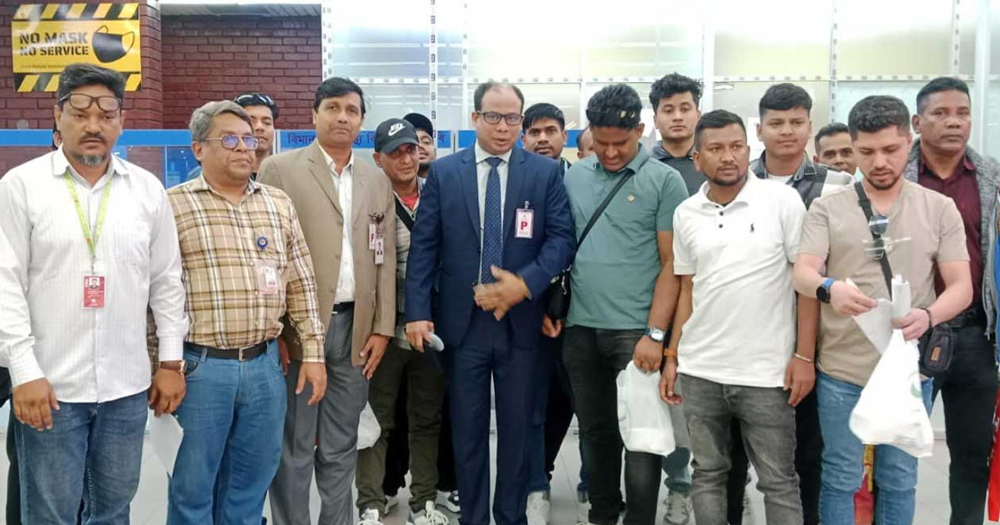 ইরান থেকে দেশে ফিরলেন আরও ৩২ জন