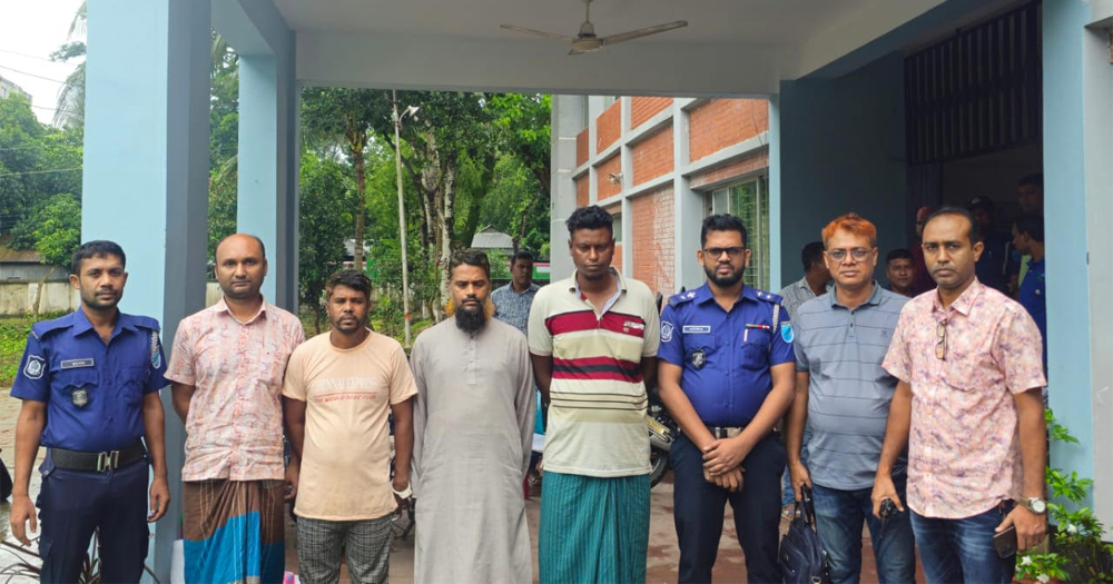 ভাঙ্গায় প্রাইভেটকারসহ চার ডাকাত গ্রেপ্তার