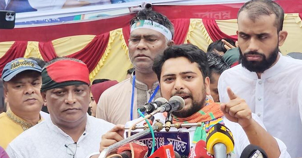 সীমান্তে হত্যা বন্ধে আরও কঠোর হতে হবে সরকারের : নাহিদ ইসলাম