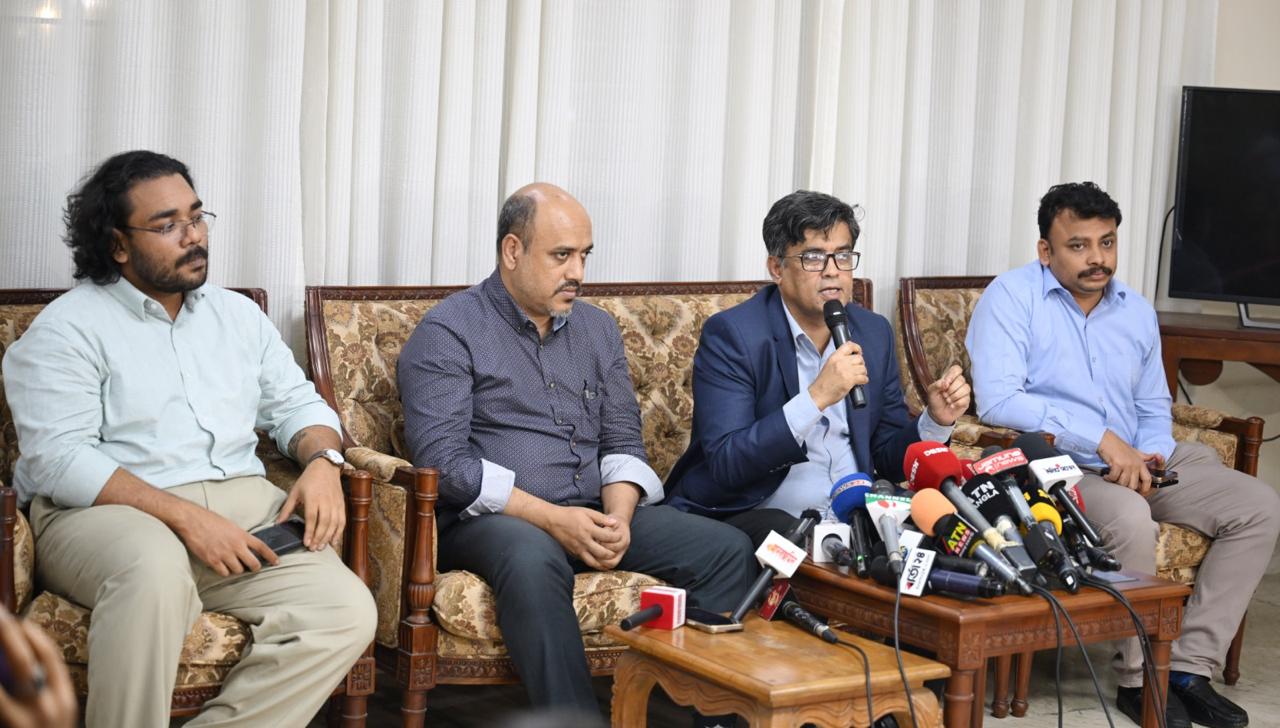 জাতীয় সংসদ নির্বাচনের সব প্রস্তুতি ডিসেম্বরের মধ্যে নেওয়ার নির্দেশ প্রধান উপদেষ্টার