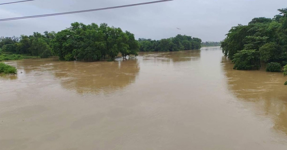 ত্রিপুরার ঢলেই কাঁপছে কুমিল্লা, গোমতী পাড়ে উৎকণ্ঠার প্রহর