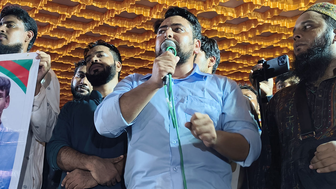 নাহিদ ইসলামের স্পষ্ট ঘোষণা: বদলাব এই দুর্নীতিগ্রস্ত সিস্টেম