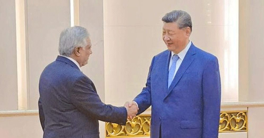 চীনের প্রেসিডেন্ট শি জিনপিংয়ের সঙ্গে পাকিস্তানের উপপ্রধানমন্ত্রীর বৈঠক