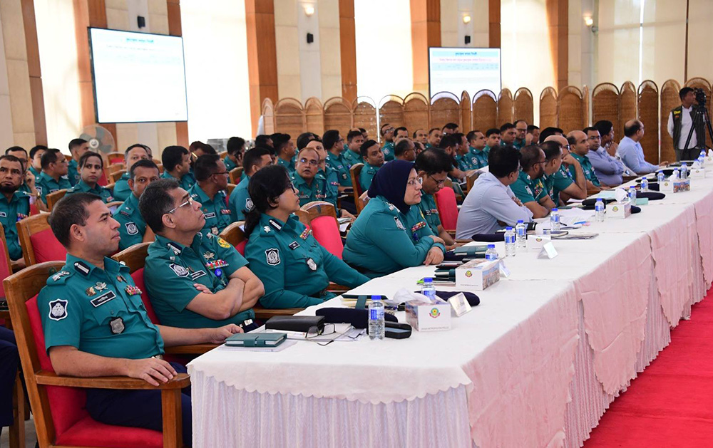 ডিএমপির মাসিক অপরাধ সভায় শ্রেষ্ঠ হলেন যারা