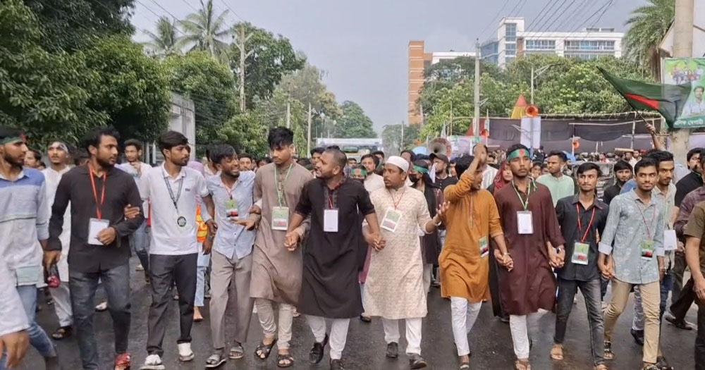 গোপালগঞ্জে এনসিপির উপর হামলার প্রতিবাদে মাদারীপুরে বিক্ষোভ