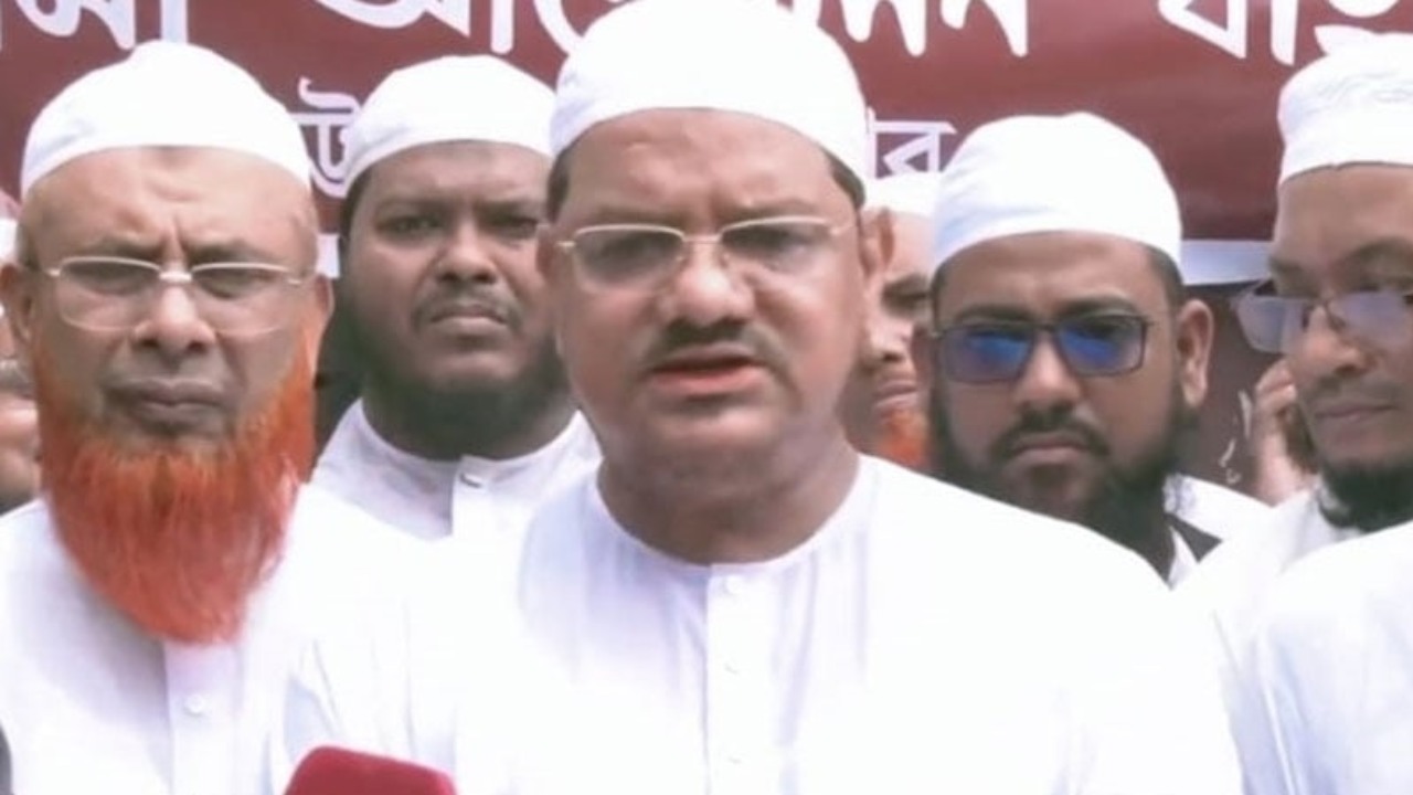 গোপালগঞ্জে হামলা নিয়ে চরমোনাই পীরের অভিযোগ: ‘দুর্বল আইনশৃঙ্খলা