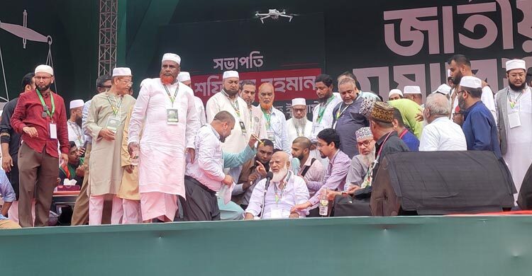 বাসায় ফিরছেন জামায়াত আমির, সমাবেশ বিঘ্ন হওয়ায় দুঃখ প্রকাশ