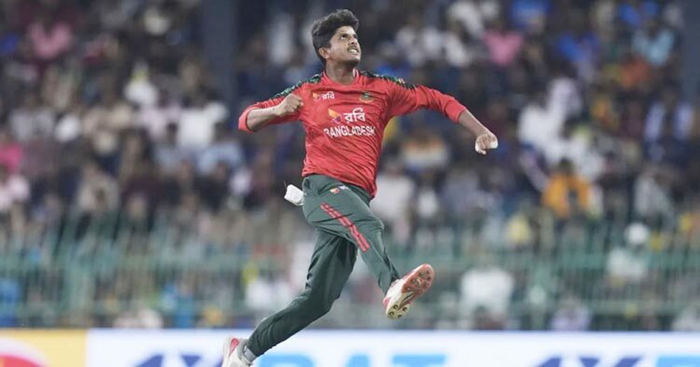বাংলাদেশের বোলিং তোপে পাকিস্তানের টপ অর্ডার ধস