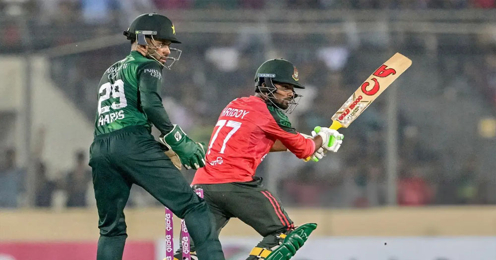 দীর্ঘ ৯ বছর পর টি-টোয়েন্টিতে পাকিস্তানকে হারাল বাংলাদেশ