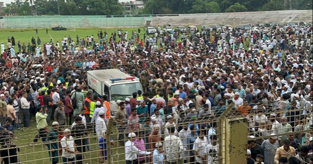 রাজশাহীতে নিহত পাইলট তৌকিরের দাফন সম্পন্ন