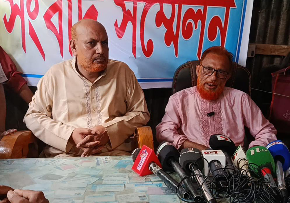 সুবর্ণচরে মামলার সাক্ষীকে আসামী বানানোর প্রতিবাদে সংবাদ সম্মেলন