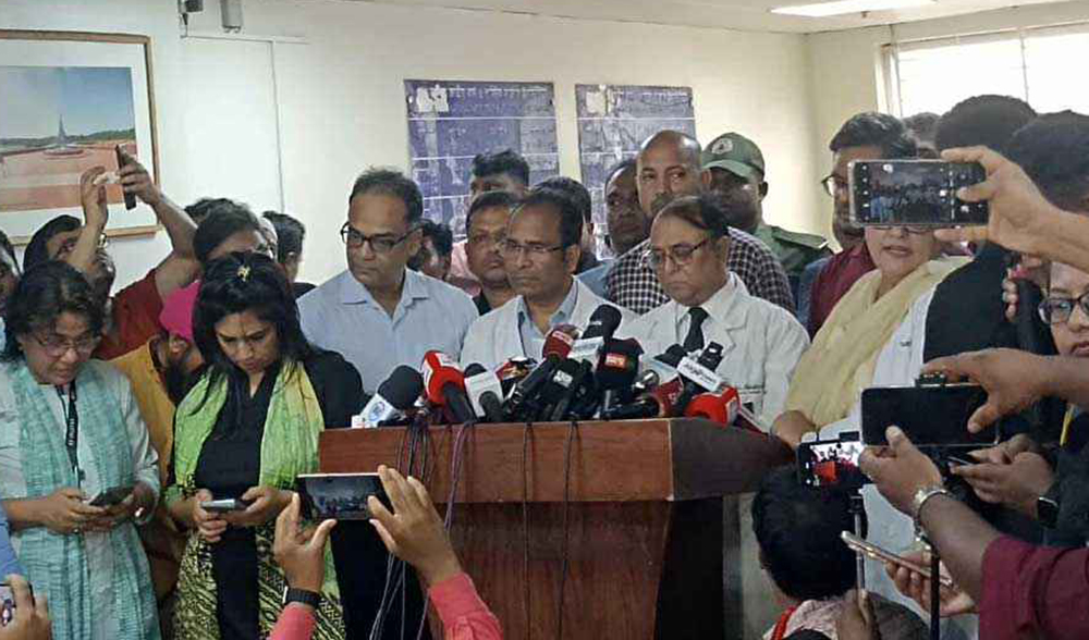এই মূহুর্তে দগ্ধদের বিদেশে নেয়ার পরিকল্পনা নেই,  ৮ জনের অবস্থা আশঙ্কাজনক : বার্ন পরিচালক