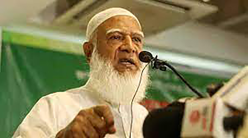 মর্যাদাপূর্ণ চেয়ারে বসে কেউ দেশের এত বড় ক্ষতি করেনি : খাইরুল হককে নিয়ে জামায়াত আমিরের পোস্ট