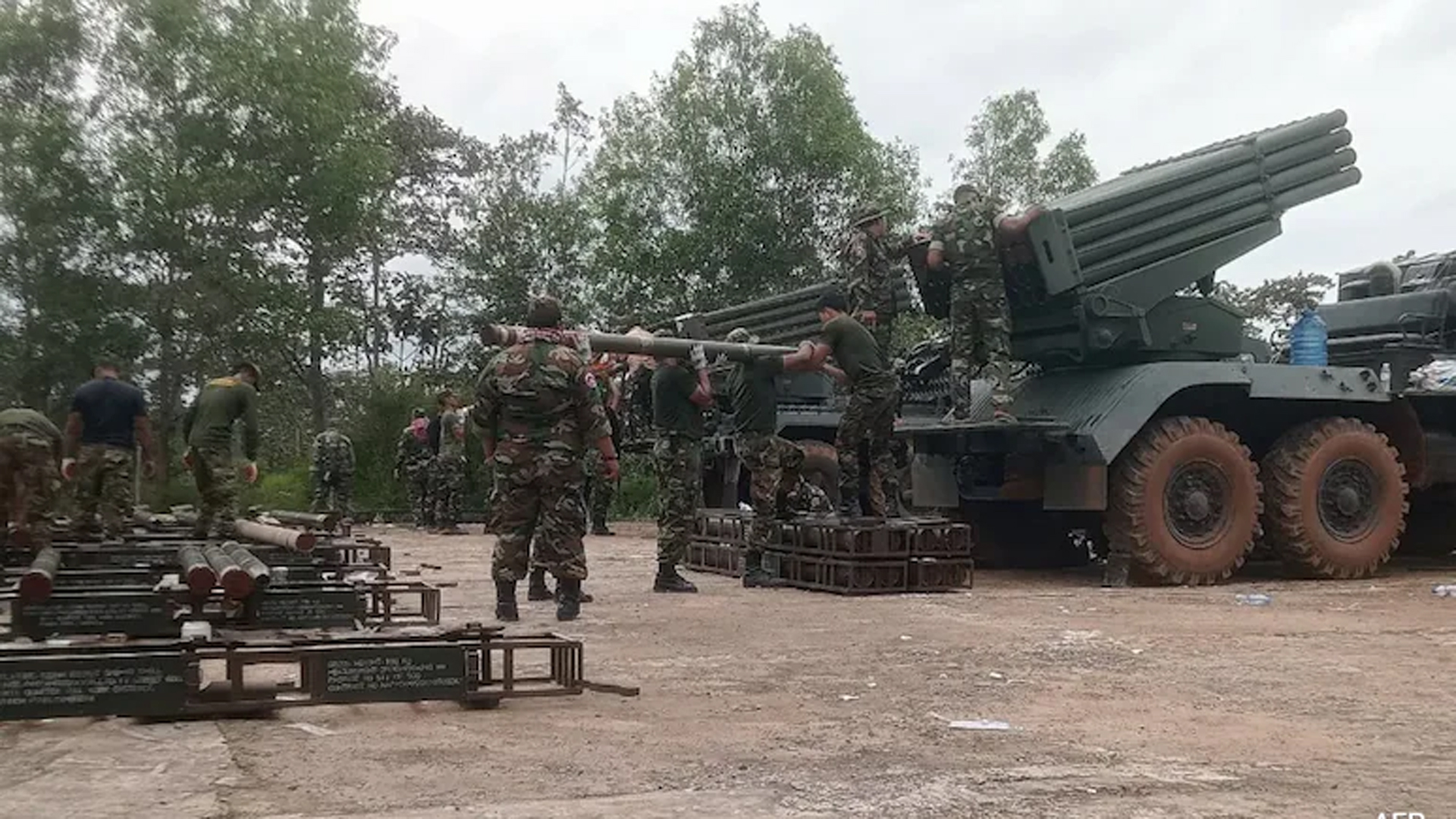 থাইল্যান্ড-কম্বোডিয়া সীমান্তে তীব্র সংঘর্ষ চলছে