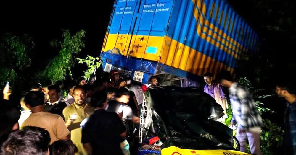 লক্ষ্মীপুরে কাভার্ড ভ্যান-অটোরিকশার সংঘর্ষে নিহত ১, আহত ৫