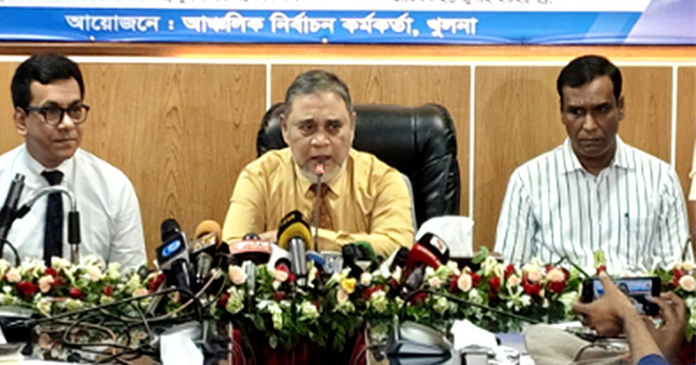 নির্বাচনে অস্ত্রের চেয়েও ভয়াবহ হুমকি হতে পারে এআই: সিইসি