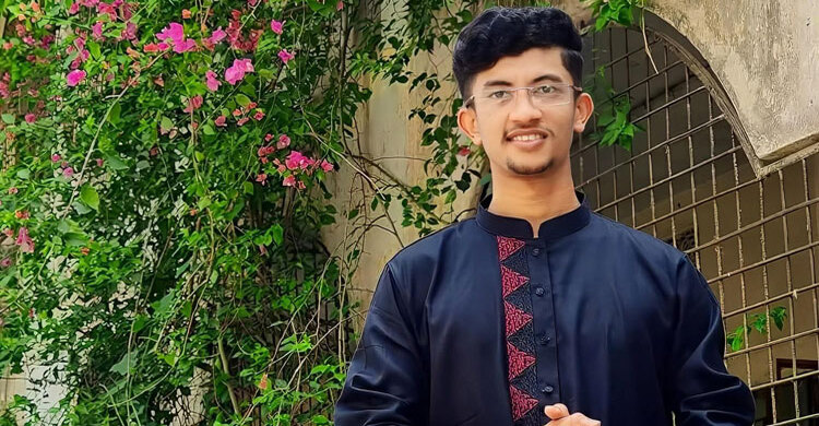 হাতেনাতে ধরা চাঁদাবাজ চক্র, নেতৃত্বে বৈষম্যবিরোধী ছাত্রনেতা রিয়াদ