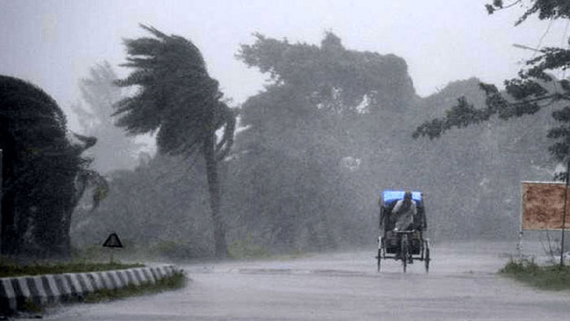 সন্ধ্যার মধ্যে যেসব জেলায় ঝড়-বৃষ্টির আভাস