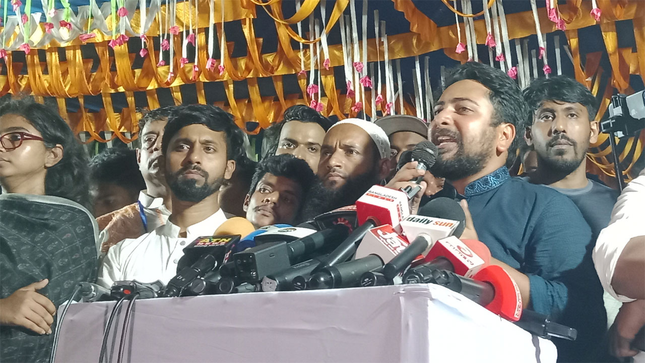 বিচার ও সংস্কার চায় দেশের মানুষ : নাহিদ ইসলাম