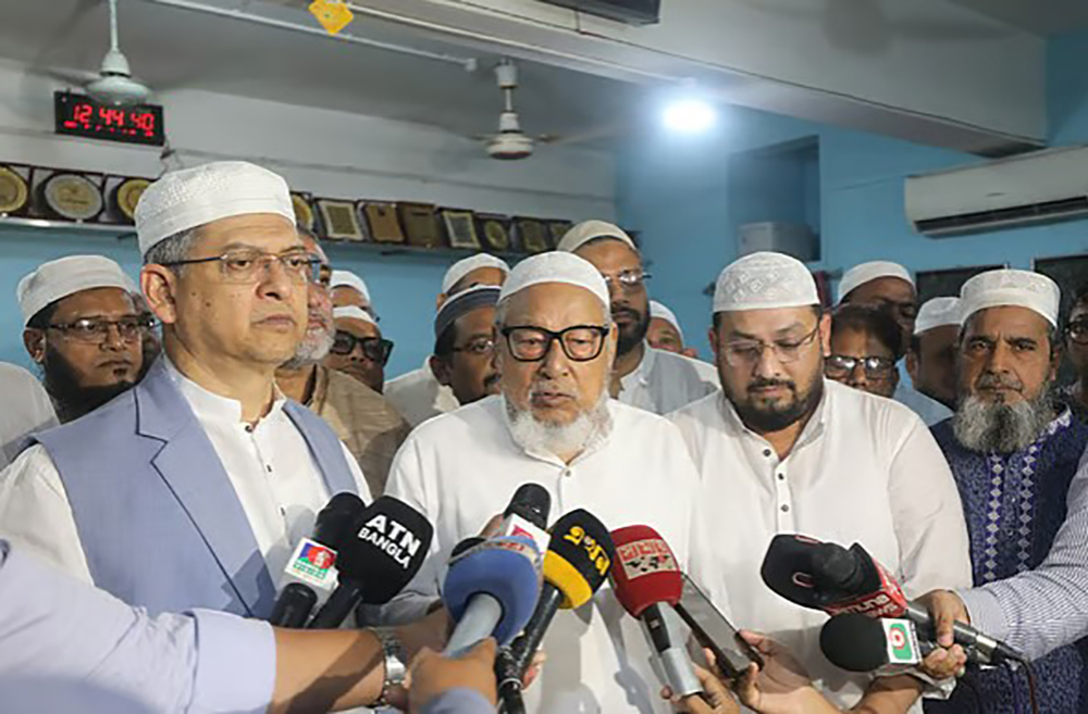 ফেব্রুয়ারিতে নির্বাচন হওয়ার পথে কোনো বাধা দেখছি না: নজরুল ইসলাম খান