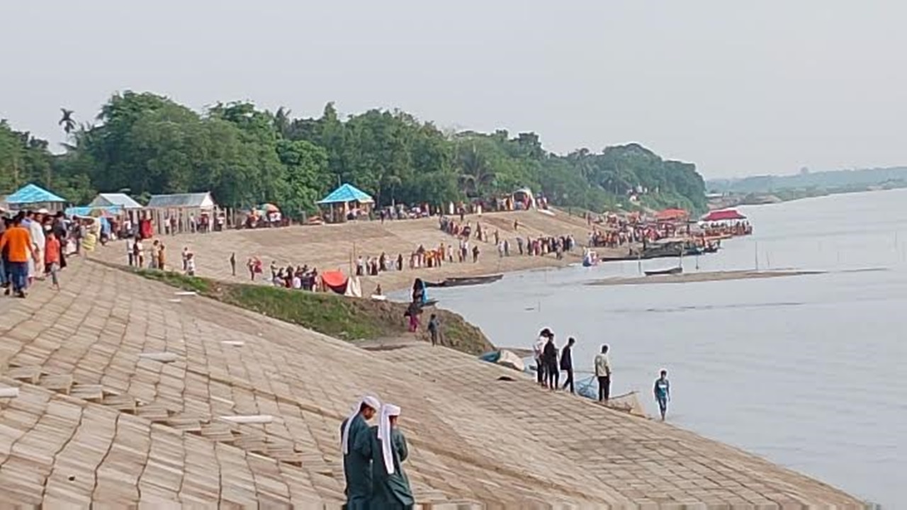 নিষেধাজ্ঞা অমান্য করে নদে স্নান, প্রাণ গেল মাদ্রাসা শিক্ষার্থীর