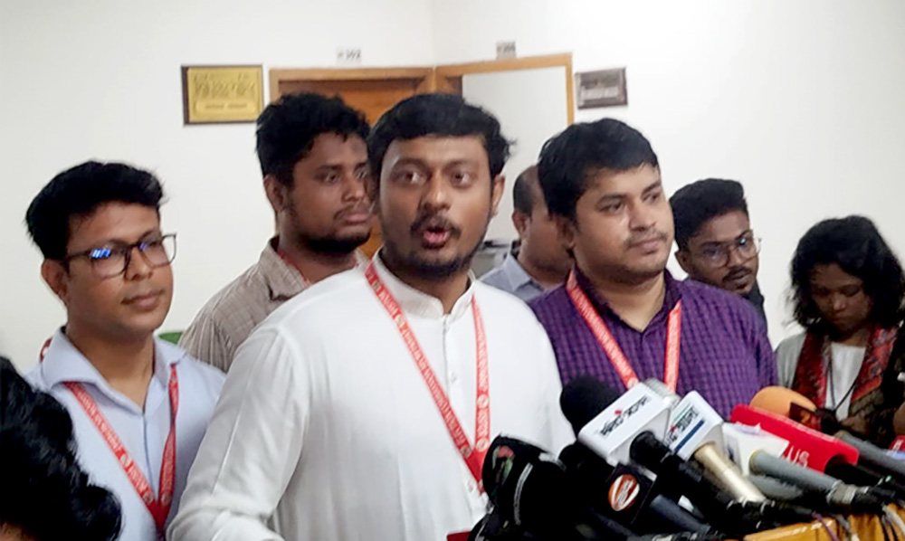 মেরুদণ্ডহীন ইসির গায়ে সামরিক উর্দি : নাসীরুদ্দীন পাটওয়ারী