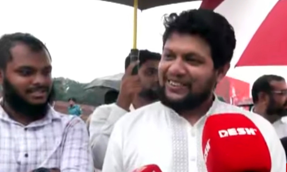 গতকালের কমেন্ট নিয়ে বিপদে আছি : মাহফুজ আলম