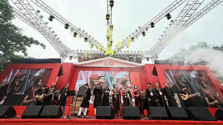 ‘৩৬ জুলাই’ উদযাপন আড়াই শতাধিক শিল্পীর অংশগ্রহণে