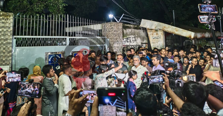 ঢাকা বিশ্ববিদ্যালয়ের হলে ছাত্ররাজনীতি নিষিদ্ধ ঘোষণা