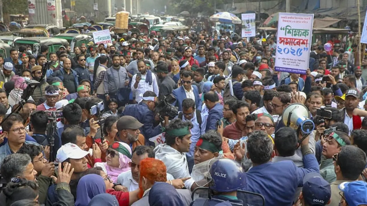 দাবি আদায়ের নগরী: রাজধানী ঢাকার আন্দোলন রাজনীতি