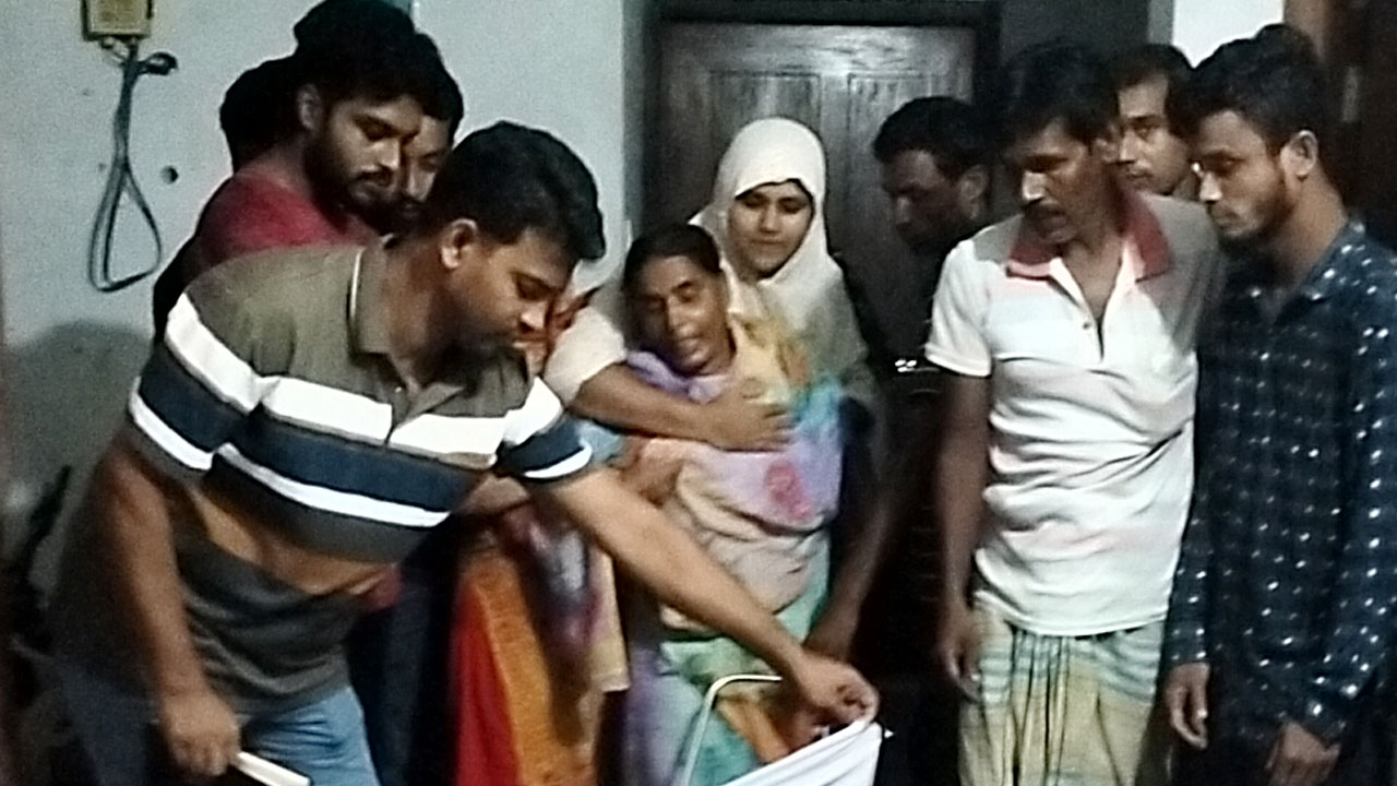 ভাড়া বাসায় স্ত্রীকে হত্যার পর পালিয়েছেন স্বামী